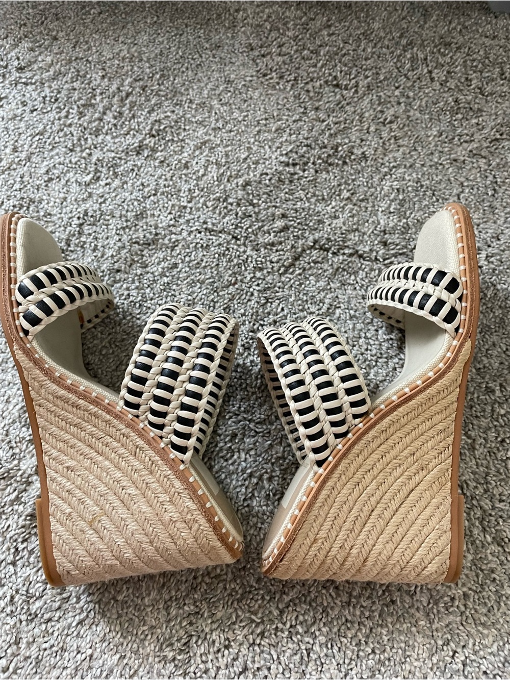 Dolce Vita Ivory and Black Woven Strap Slide Sandals - Picture 2 of 4
